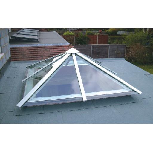 Glass/Aluminium Pyramid Rooflights